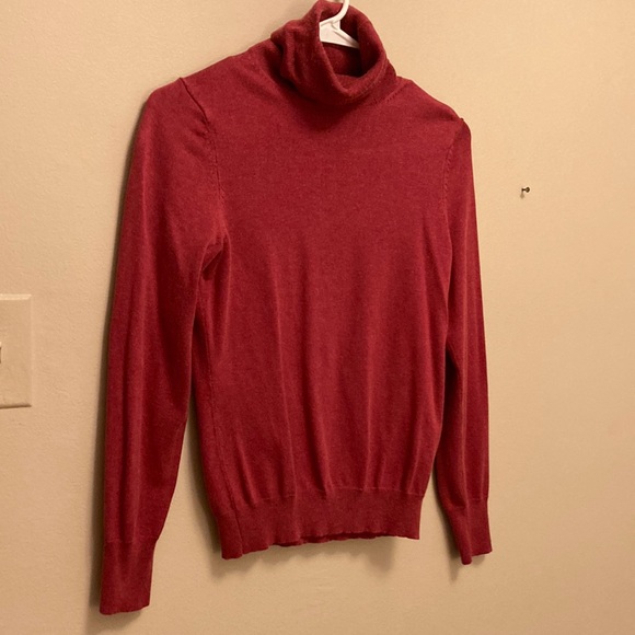 Banana Republic pink turtle neck - Picture 1 of 7